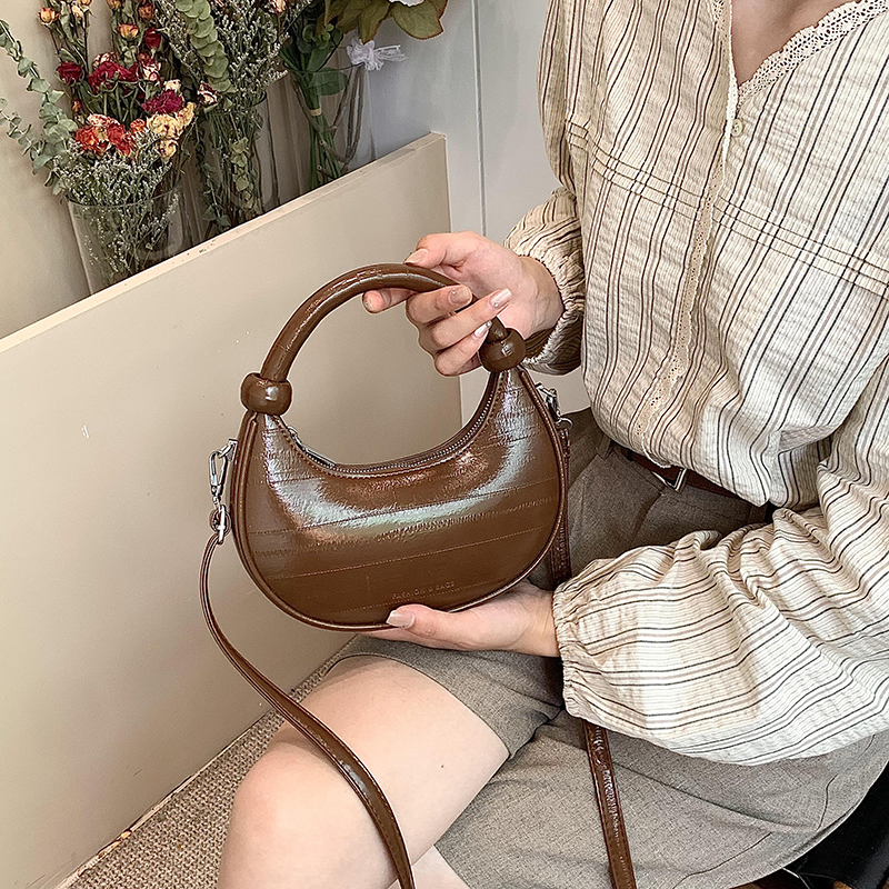The tote bag Summer Wholesale Products Half Moon Handbags Ladies Simple Design Ladies Fashion Bags with Custom Printed Logo
