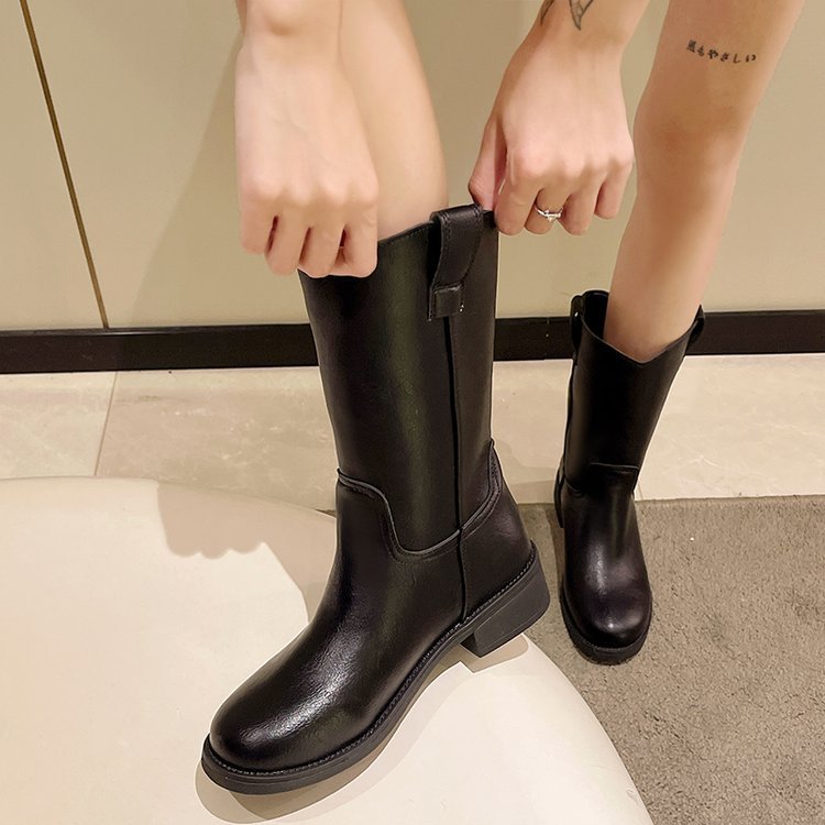 Designer Shoes In Black And White Women Boots Korean Version Vintage Style Plus Size Round Toe Free Shipping