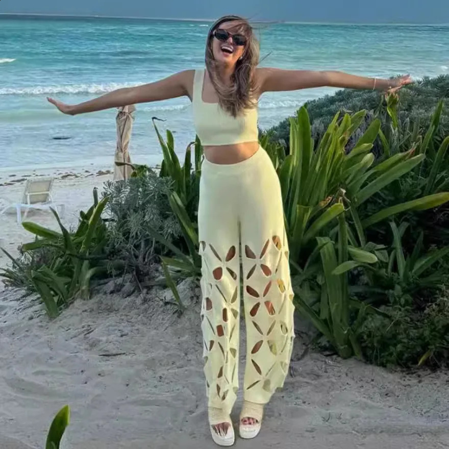 2024 Hollow Pants Set Womens Top Sexy Knitted Short Wide Street Clothing 240717