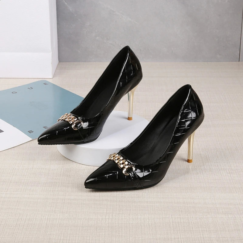 Womens fashion high heels fall pointy shallow mouth metal chain patent leather plaid single shoes 240718