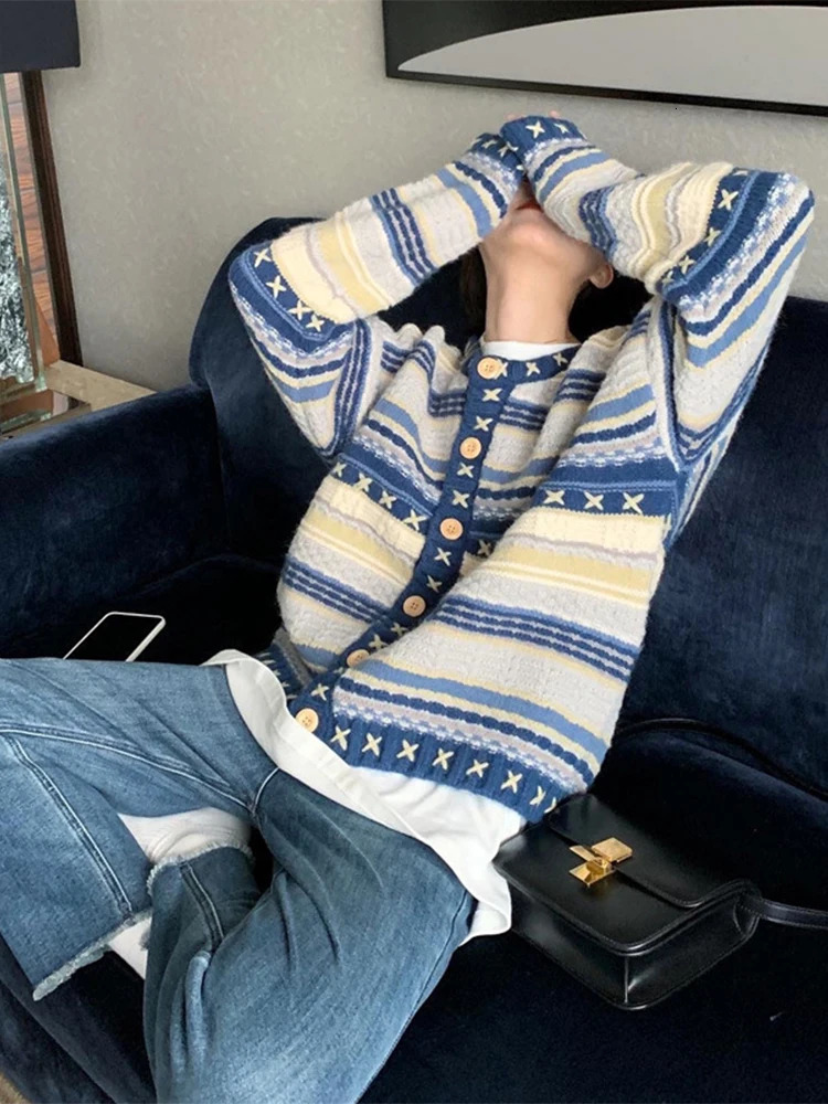 HOUZHOU Vintage Cardigan Sweater Men Blue Long Sleeve Striped Sweater Coat V-neck Casual Knitted Jumpers Male Korean Clothes 240715
