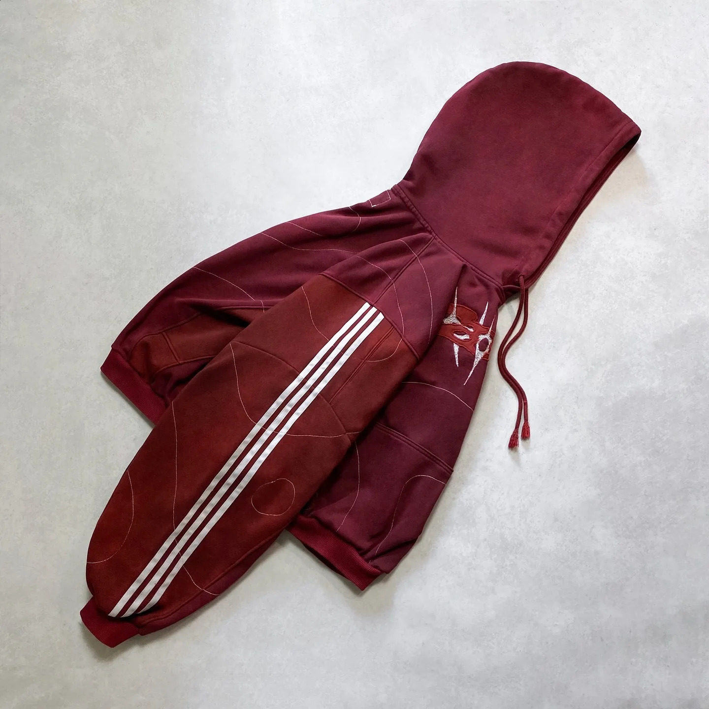 Womens retro cherry hoodie fashionable streetwear Y2k Gothic pattern embroidered zipper oversized patch work sweater mens clothing 240816