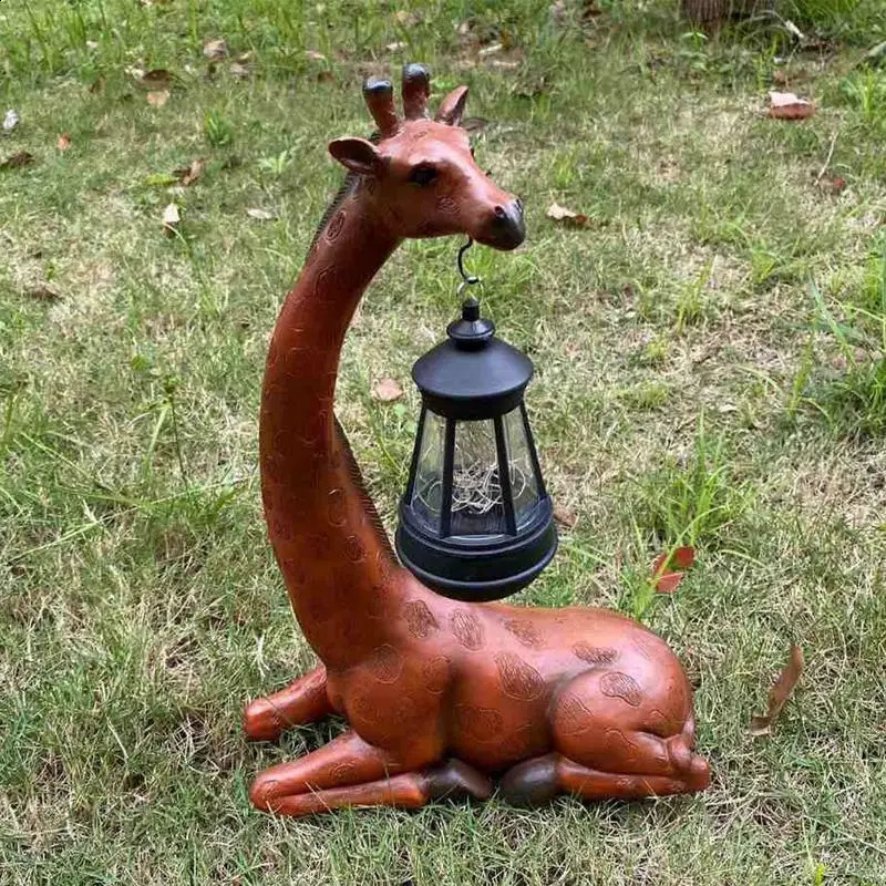 Solar Outdoor Garden Statue Decorative Giraffe Figurine Outdoor Decorations Creative Resin Lighted Garden Decor Funny Ornament 240711