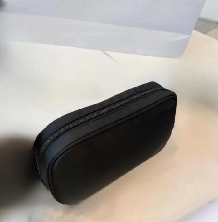 2024 Classic Best Unisex Waterproof Waist Bag Design Wallet Men's Black Chest Bag