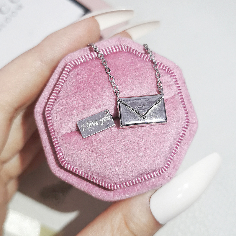 Fashion Designer Necklaces Fashion Love Letter Design Necklace Letter Style Pendant Silver Plated Brass Necklace Girl Jewelry Lover Gift