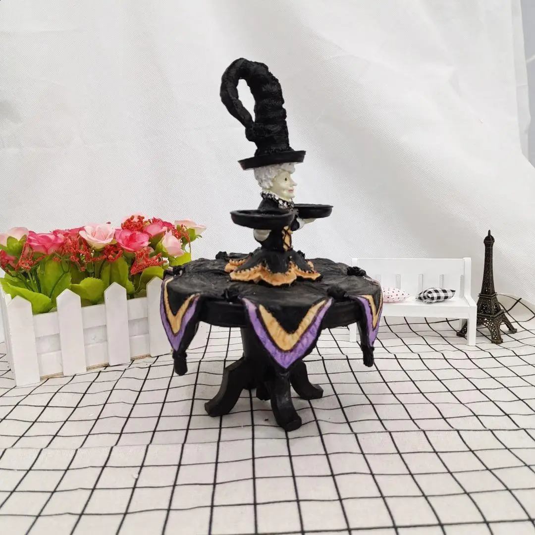 Halloween Witch Tabletop Server with Harlequin Tablecloth Cupcake Display Stand Home Decoration Resin Statue Tray Funny Party 240711