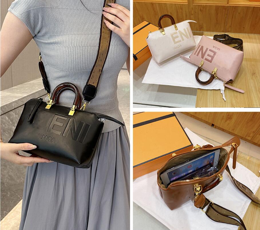 Designer Classic Evening Bags Luxury women letter Handbag Fashionable Single shoulder bag crossbody bag small square bag
