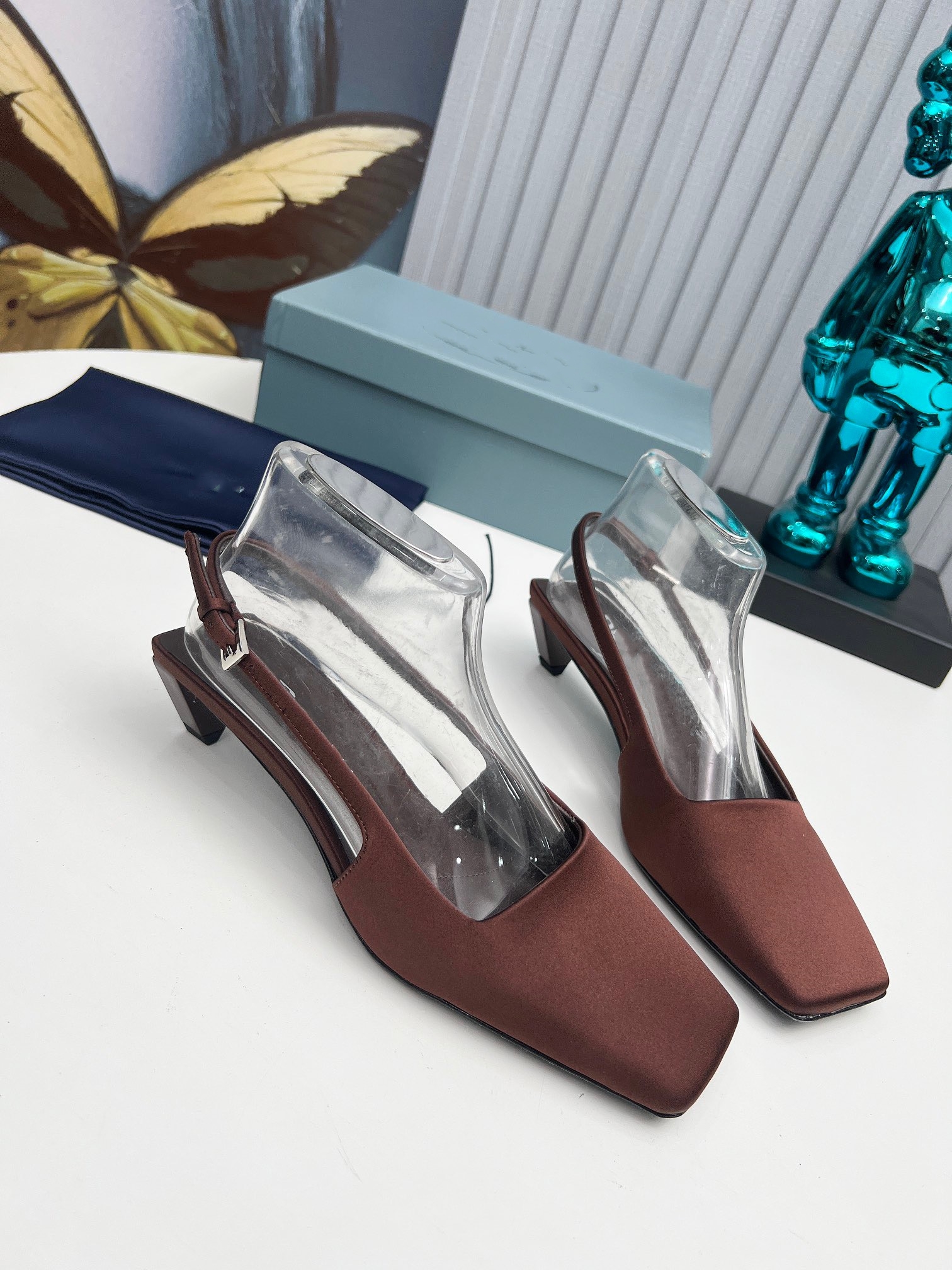 Top designer luxury satin Mugler slipper ladies triangle with simple yet classic geometry Tapered shoes size 35-42