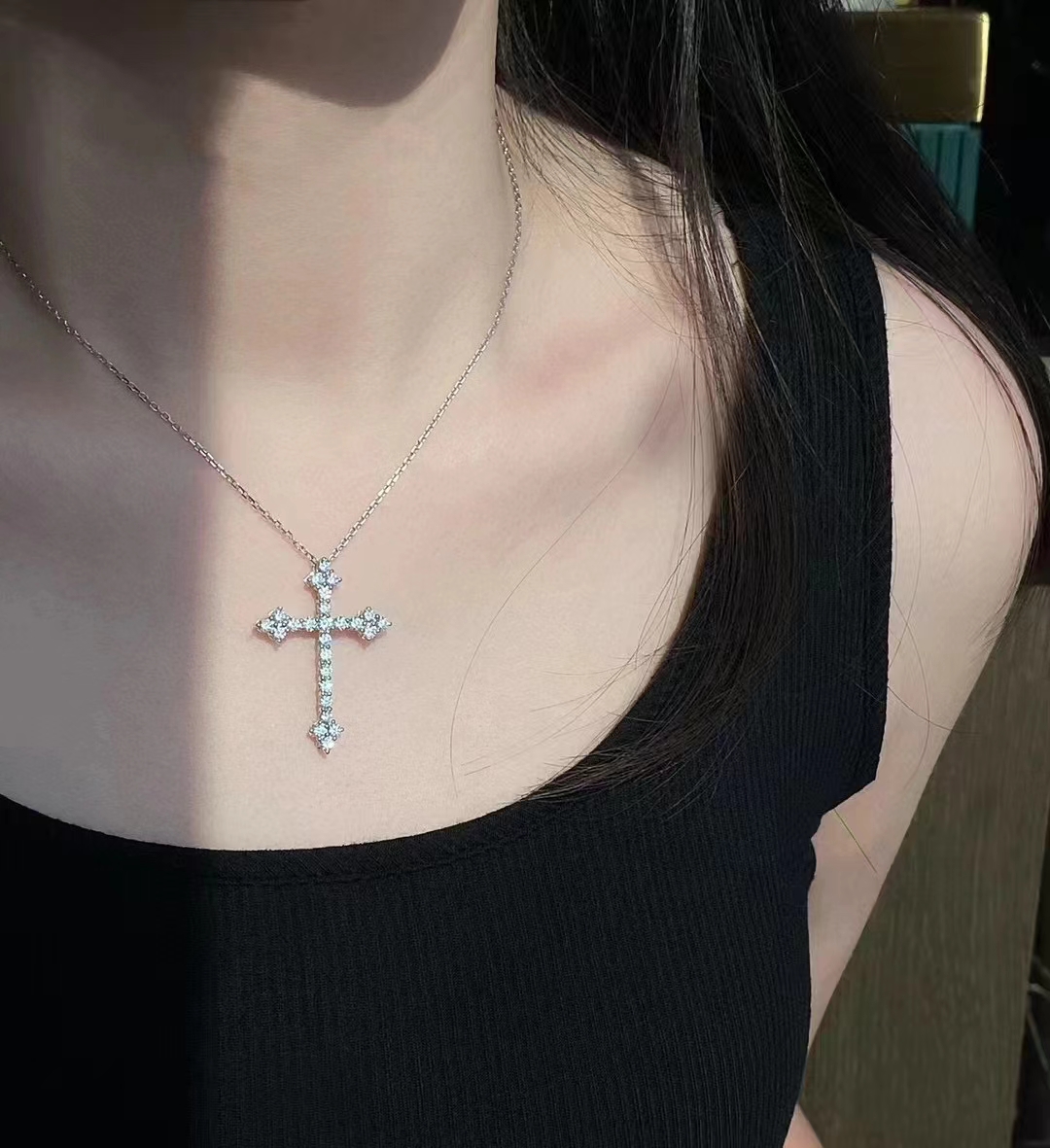 2024 Ins Top Sell Wedding Jewelry Sets Simple Fashion 925 Sterling Silver Round White Lab Moissanite Diamond Party Cross Pendant Dangle Earrings Clavi