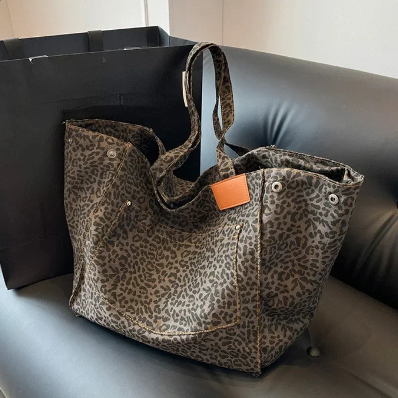 Oversized Leopard Prints Shoulder Bags for Women Deformable Canvas Large Capacity Shopping 2024 Winter Handbags 240925