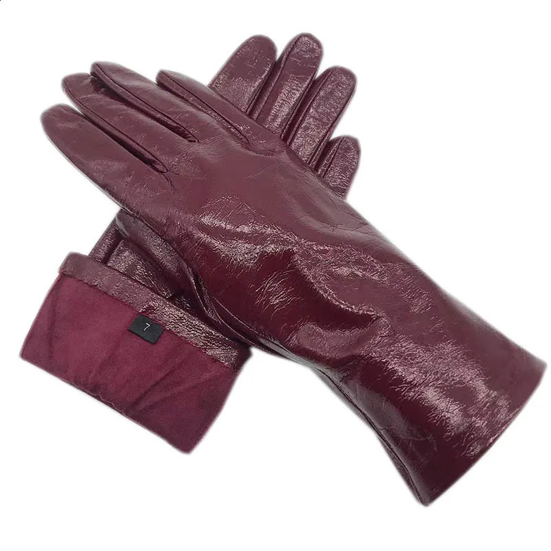 Spring Womens Wrist Fashion sheepskin gloves unlined date red patent leather sheepskin gloves Autumn Girls leather classic 240713
