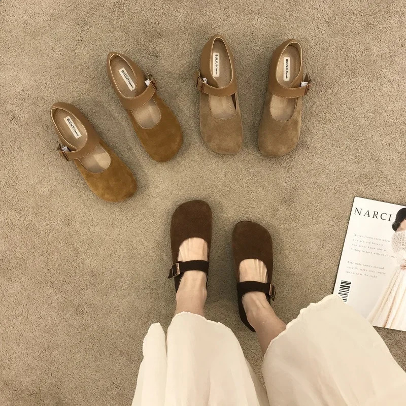 Shallow Mouthed Flat Sole Single Shoe for Women Spring and Autumn Soft Sole Bean Shoes Round Toe Retro Mary Jane Shoes 240719