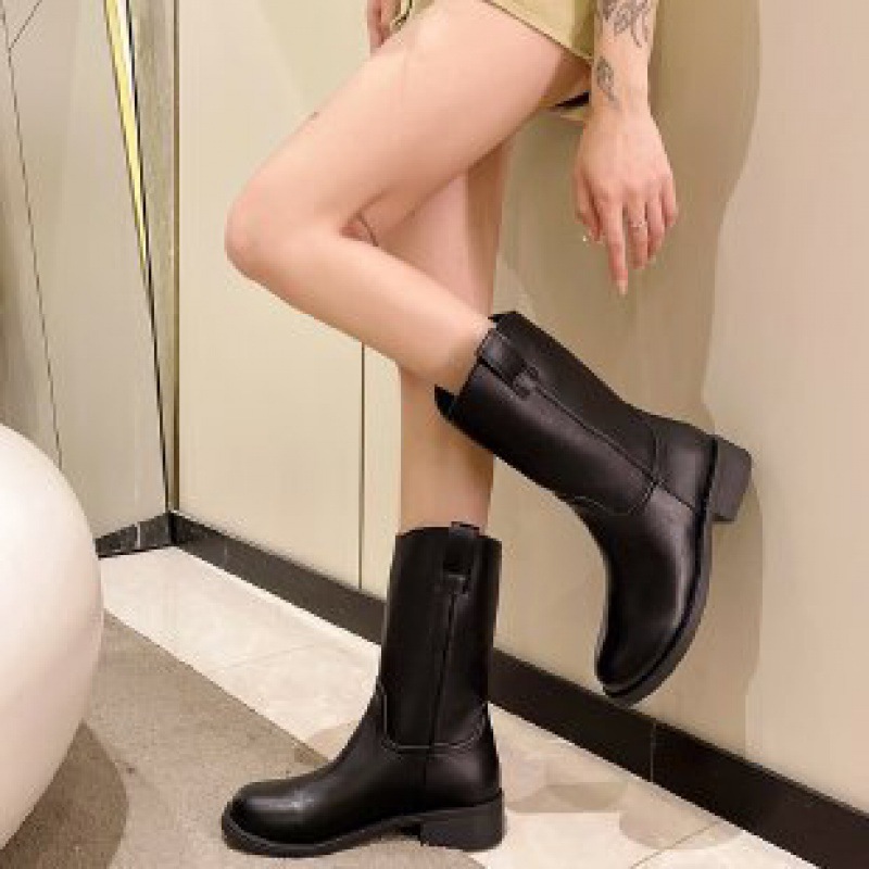 Designer Shoes In Black And White Women Boots Korean Version Vintage Style Plus Size Round Toe Free Shipping