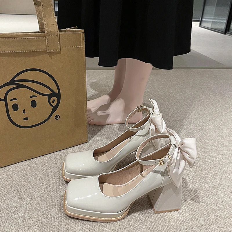 Mary Jane Womens Shoes Spring Shallow Mouth Thick Heel Square Head Waterproof Platform Fashion Large Single Shoe Women 240718
