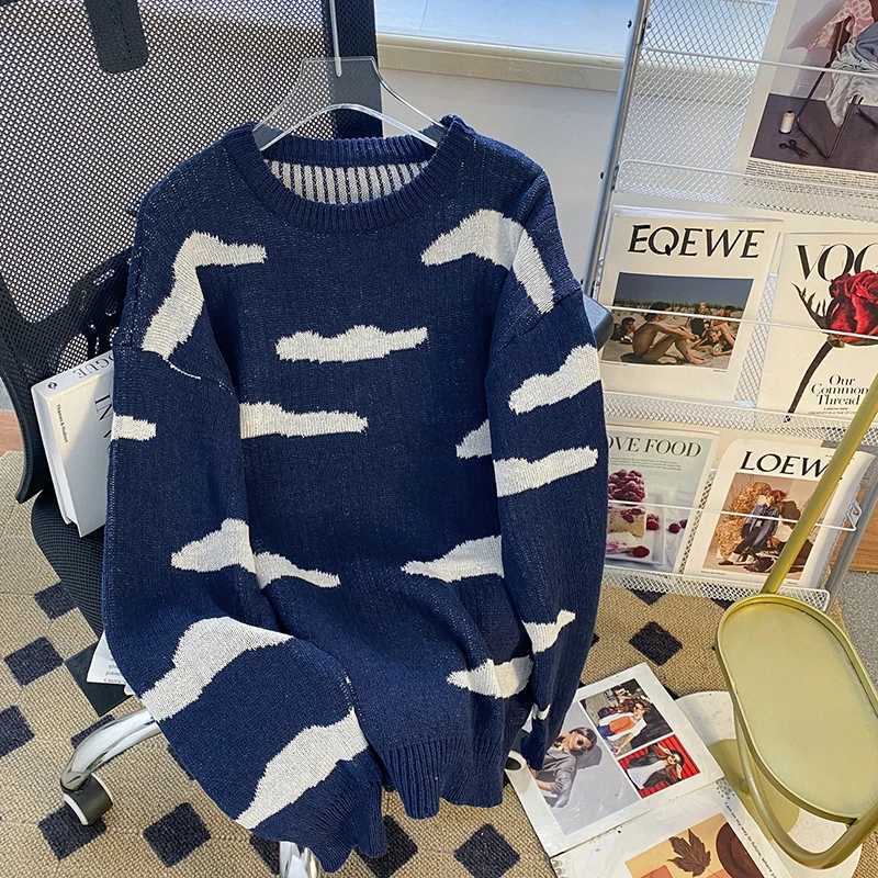 Lazy Style Clouds Print Men Long Sleeve Sweaters Japan Style Fashion Harajuku Simple Oversized Knitted Couple Clothes Blue Navy Z240912