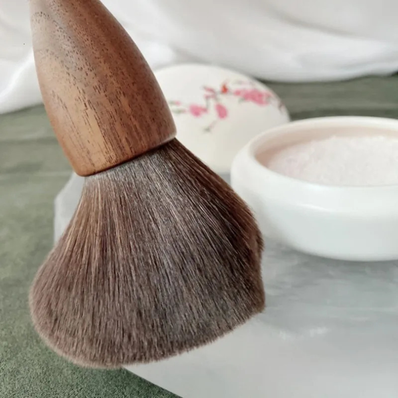 Walnut Makeup Brushes Set Professiona High Quality Powder Bronze Blending Foundation Sculpting Eyeshadow Cosmetic Brush Kits 240718