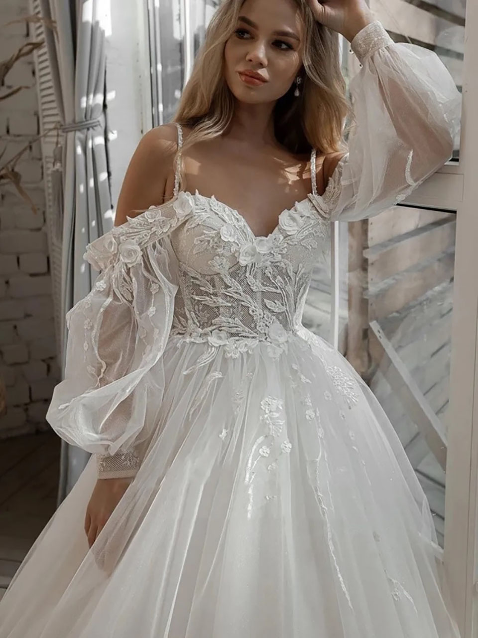 White Wedding Dresses Ivory Bridal Gowns Formal A Line Tulle Custom Zipper Lace Up Plus Size New Sweetheart Long Sleeve Applique Sequins