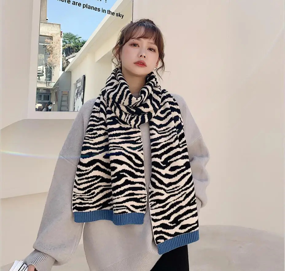 Fashion Winter Scarf Zebra Print Knitted Scarves Wraps Sharp Angle Shawls Warm Long Narrow Sweet Girl Small Skinny Neckerchief 240712