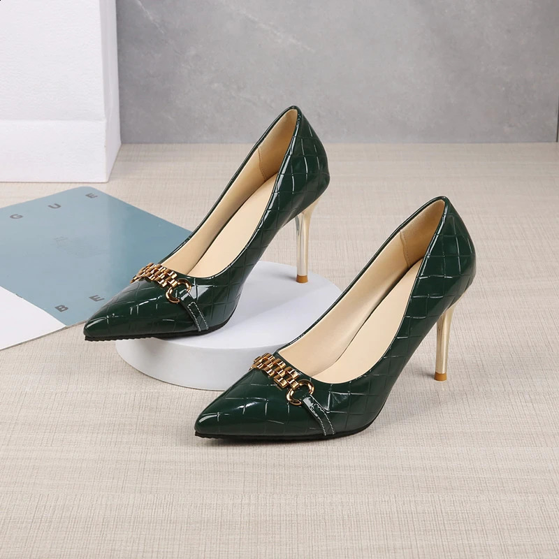Womens fashion high heels fall pointy shallow mouth metal chain patent leather plaid single shoes 240718