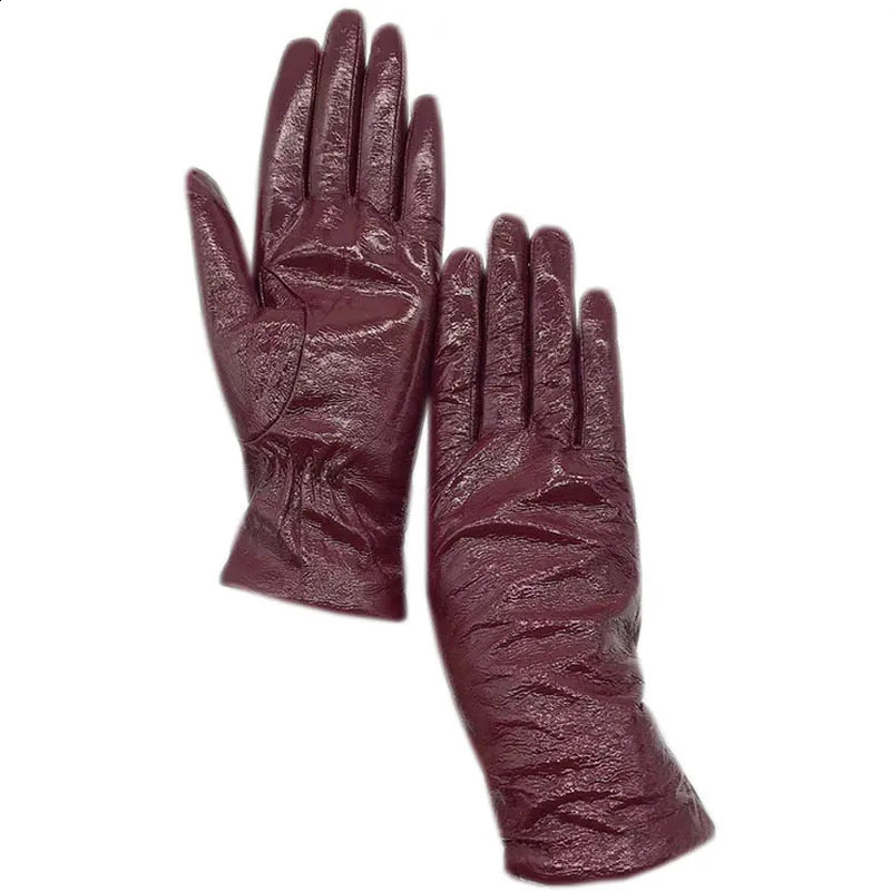 Spring Womens Wrist Fashion sheepskin gloves unlined date red patent leather sheepskin gloves Autumn Girls leather classic 240713