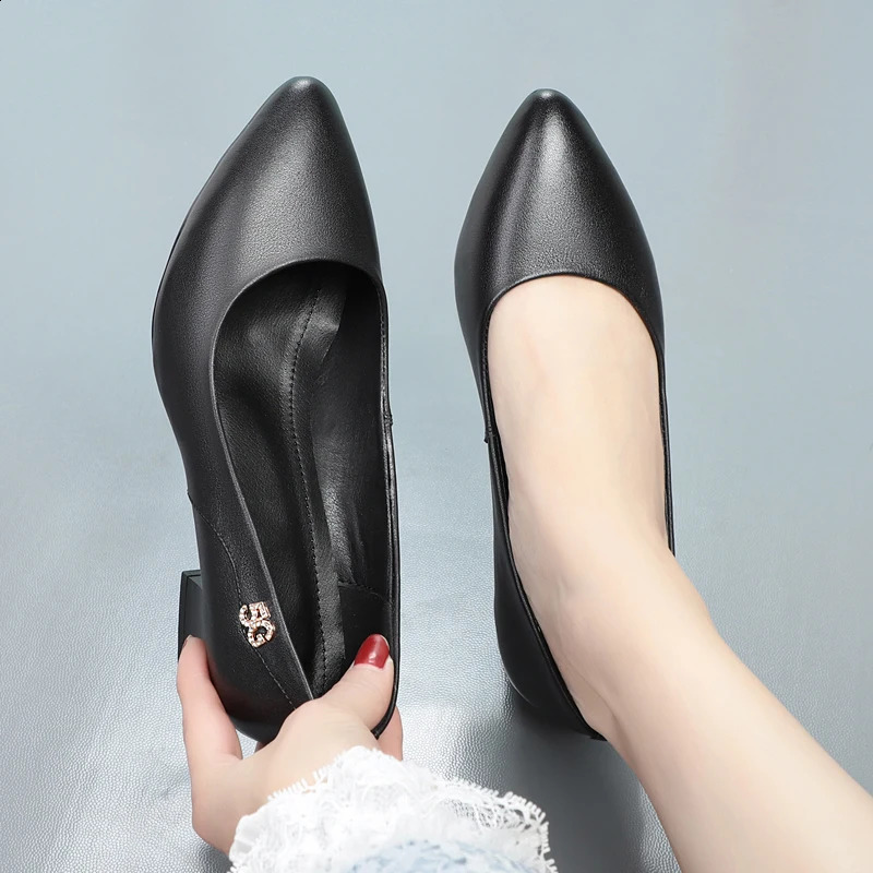 AIYUQI Wedding Shoes Women Spring Red Genuine Leather Pointed Toe Professional Fashion Single 240718