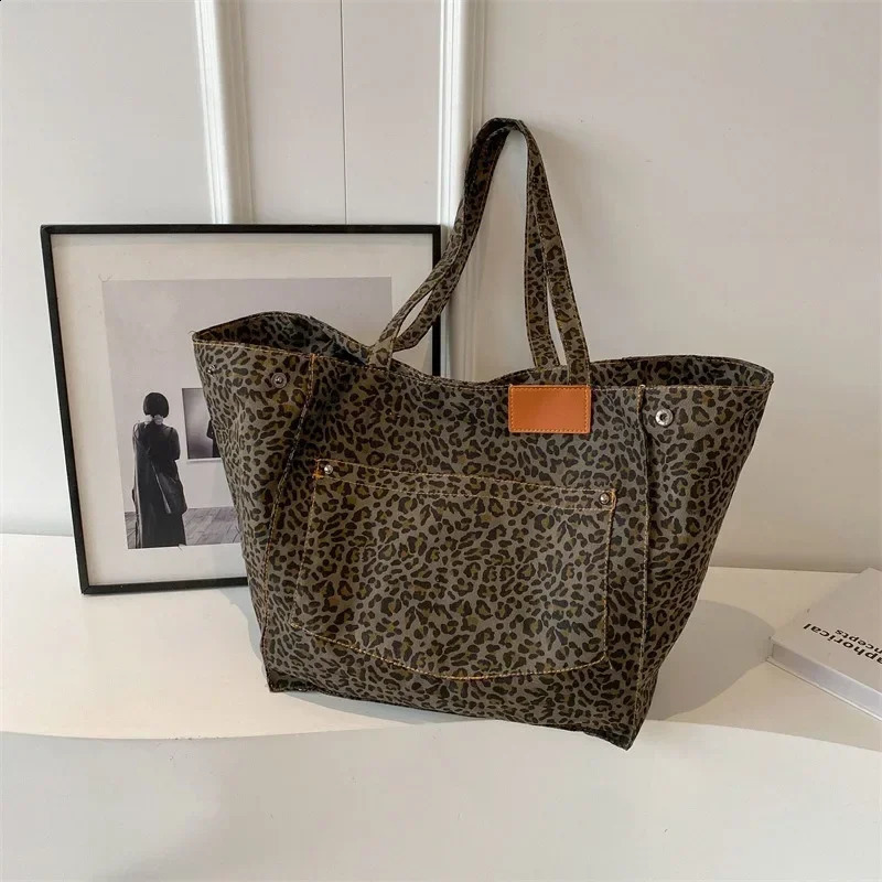 Oversized Leopard Prints Shoulder Bags for Women Deformable Canvas Large Capacity Shopping 2024 Winter Handbags 240925