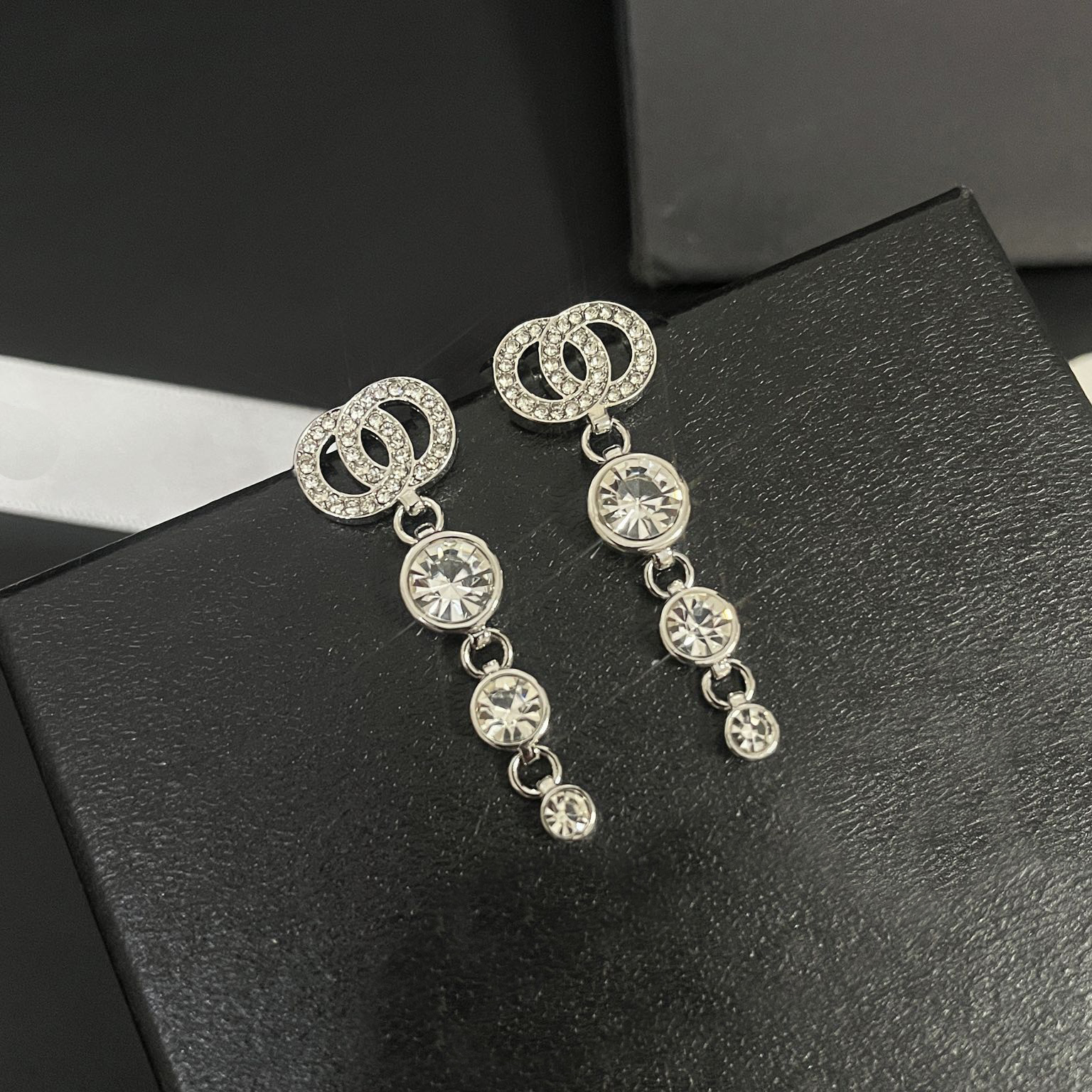 Luxury Womens Earrings Charm CRYSTAL DIAMOND Earring Designer Jewelry Fashion Love Gold Plated Earrings Popular Couple Accessories Gifts with Box