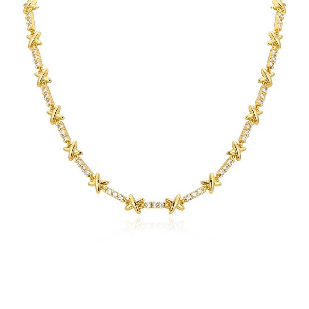Pendant Necklaces Chunky X Cross Choker Necklace For Women Aesthetic Crosses Gold Color Crystal Chain on Neck Collar Statement Fashion Jewelry J240719