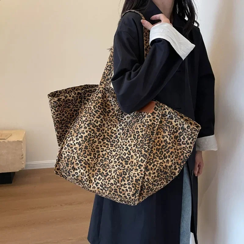 Oversized Leopard Prints Shoulder Bags for Women Deformable Canvas Large Capacity Shopping 2024 Winter Handbags 240925