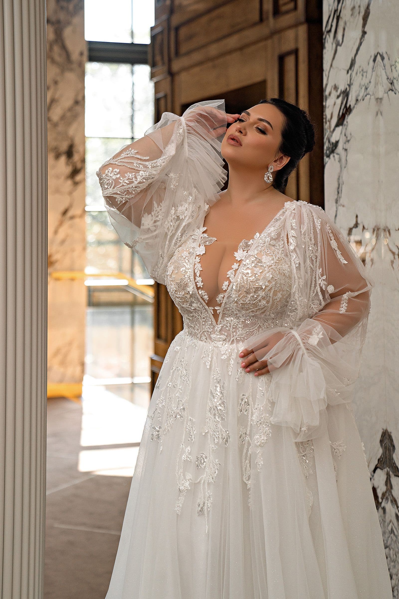 Lace Plus Size Wedding Dresses With Long Sleeves Sequined Bohemian Bridal Gowns A e Sheer Deep V Necke Boho Tulle Vestido De Novia