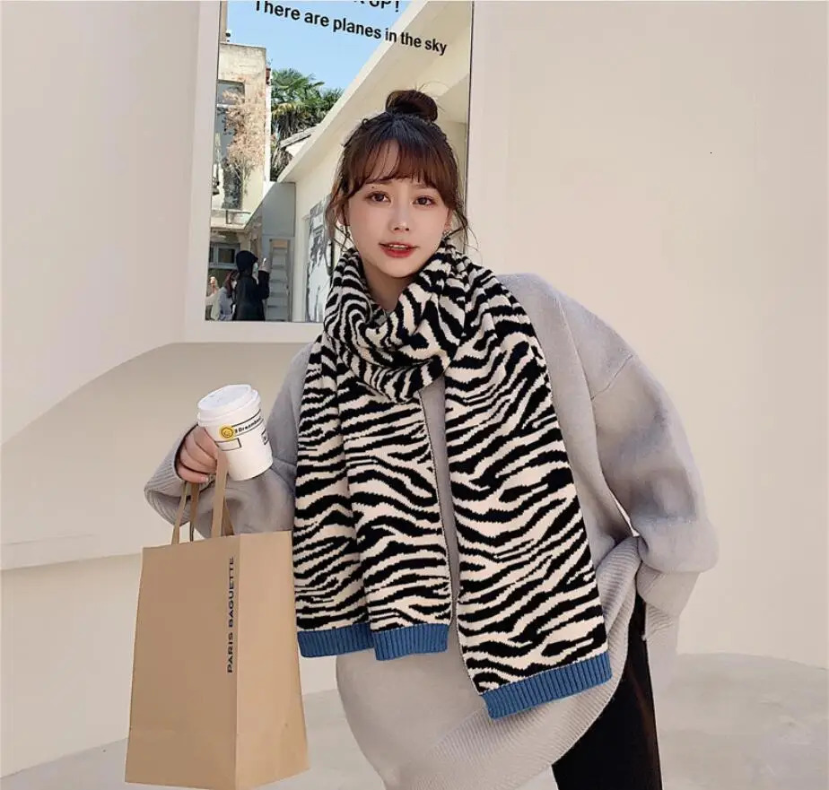 Fashion Winter Scarf Zebra Print Knitted Scarves Wraps Sharp Angle Shawls Warm Long Narrow Sweet Girl Small Skinny Neckerchief 240712