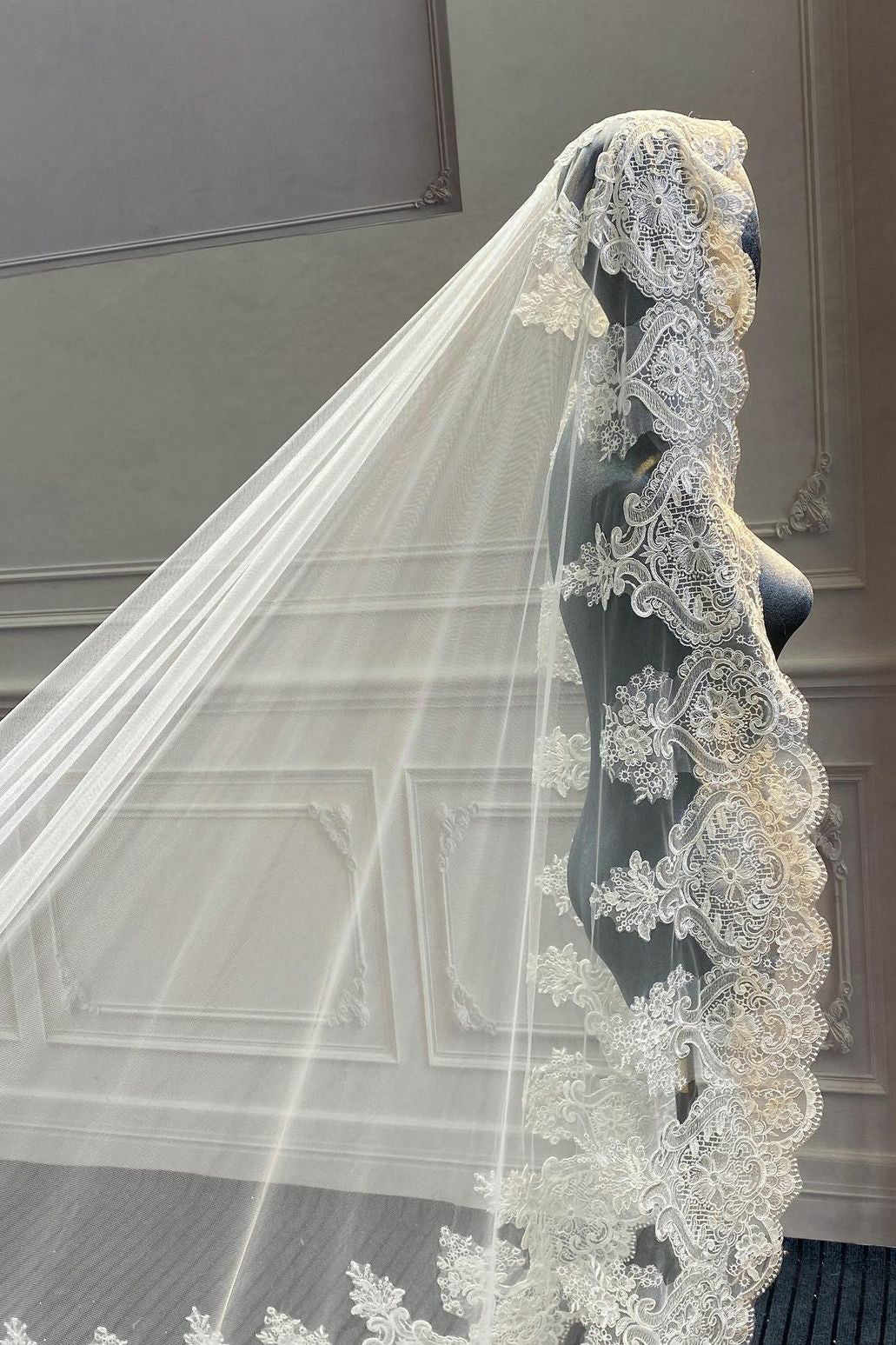 Bridal Veils Luxurious White Ivory 3m Cathedral Long Voile Marriage Lace Appliques Wedding Veil Tulle With Comb Bride Accessories