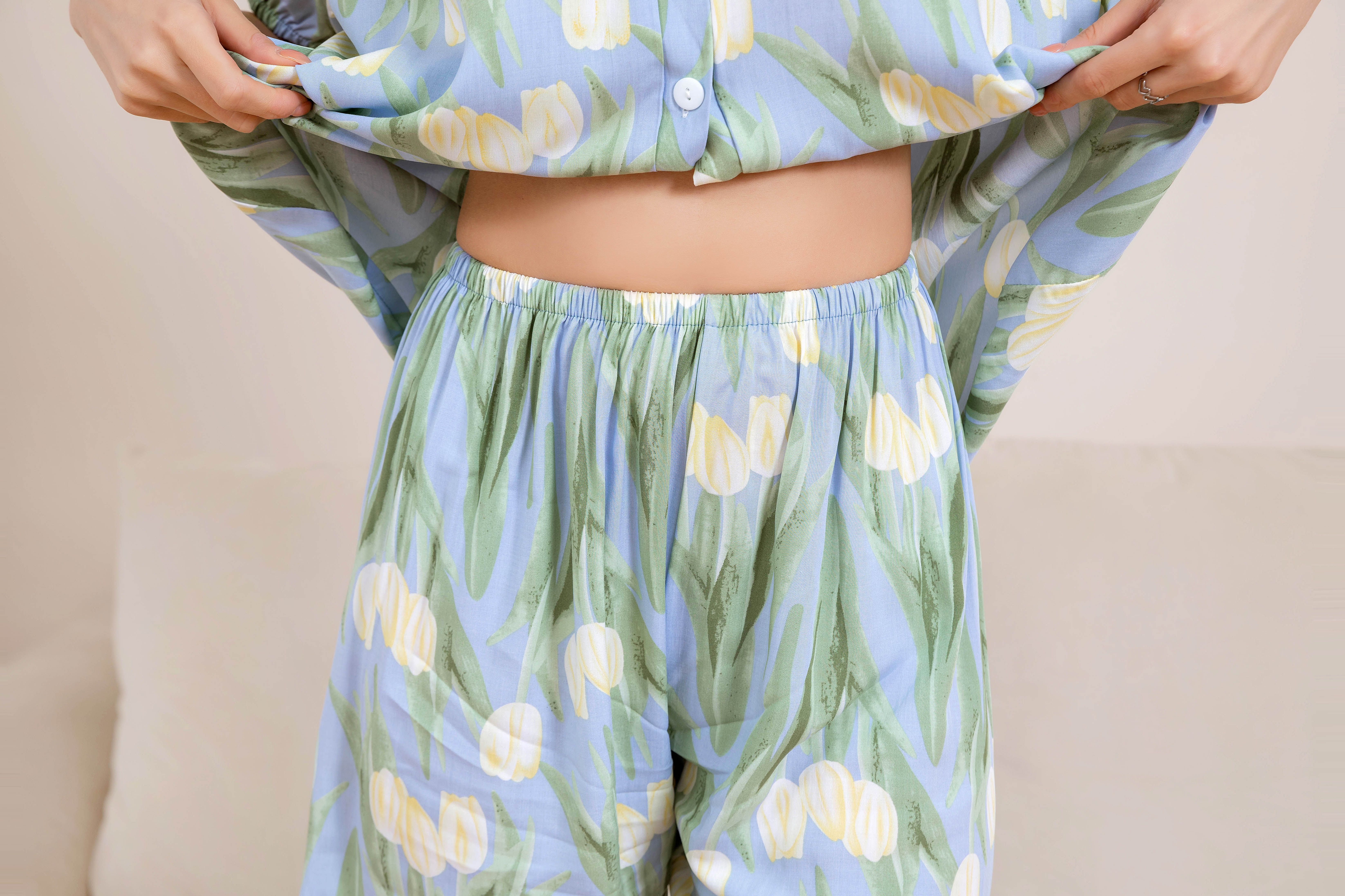 Women's Home Clothes Pajamas Blue Green Leaf Lily Shorts Set D213