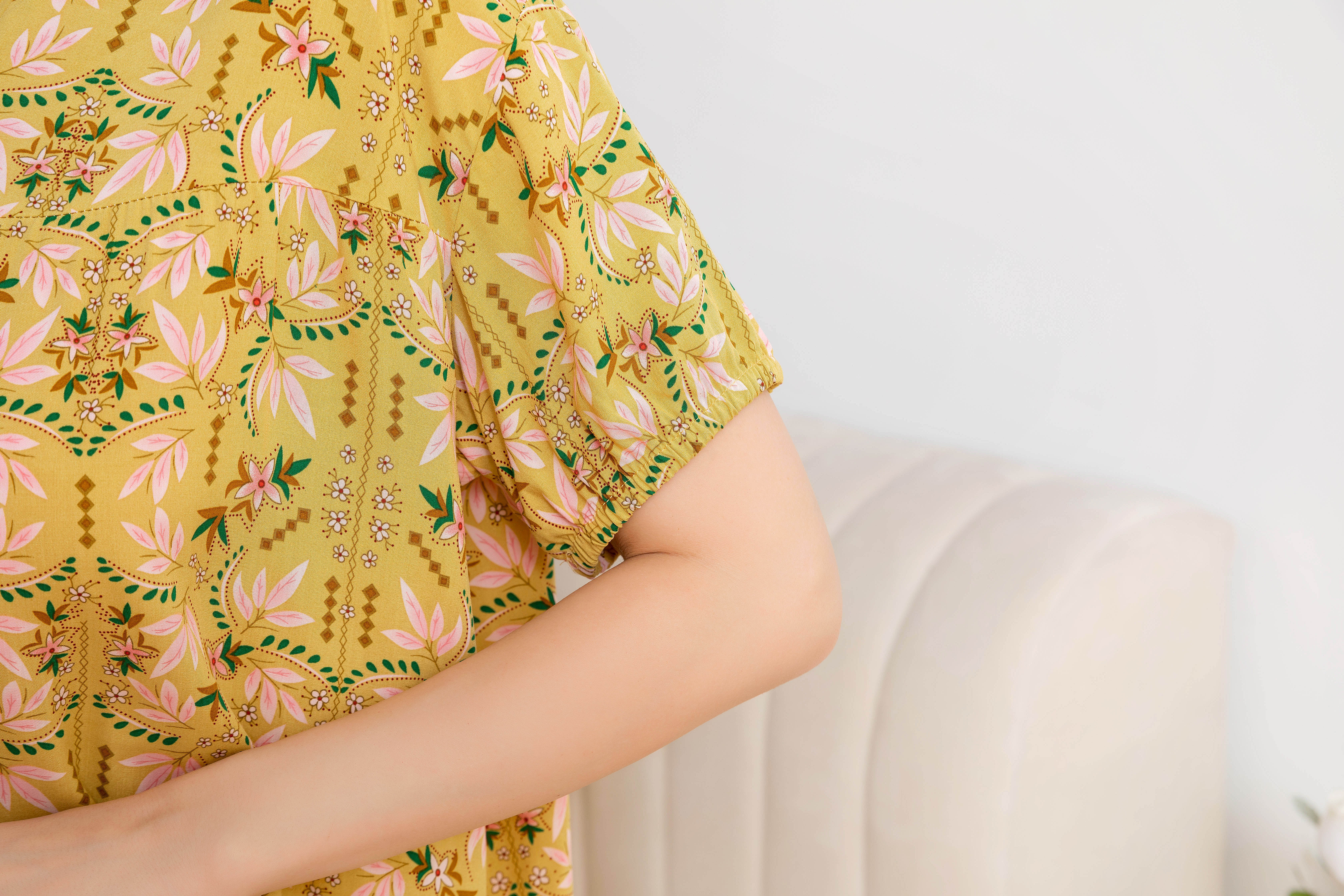 Women's home clothes, pajamas, yellow background, pink leaf shorts set D203