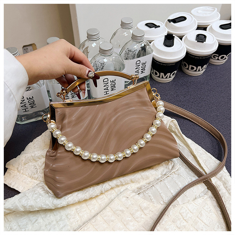 2024 new trendy and fashionable clip on shell bag, pearl handbag, stylish single shoulder diagonal cross women's bag H723#33 ddmybear