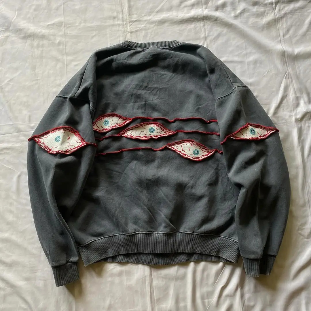 Streetwear Sweatshirt Y2K Mens Retro Hip Hop Eyeball Patch Oversized Pullover Sweatshirt Harajuku Gothic Long Sleeve Tops 240717