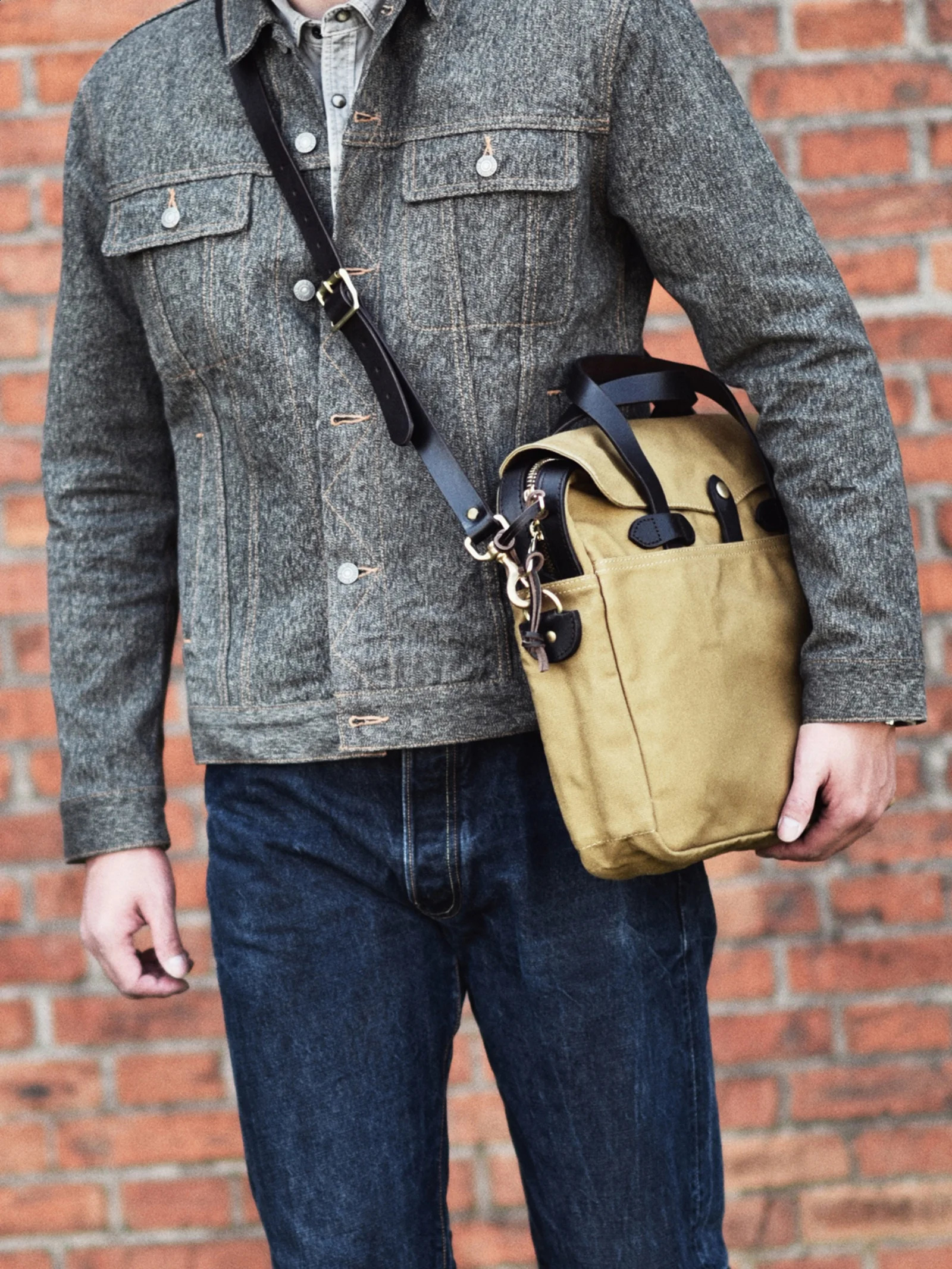 Tailor o American Vintage Mens Business Briefcase S ize 40*30*10cm Heavy Duty Oil Waxed Canvas 70256 Tote 15 Computer Bag 240723 54a0