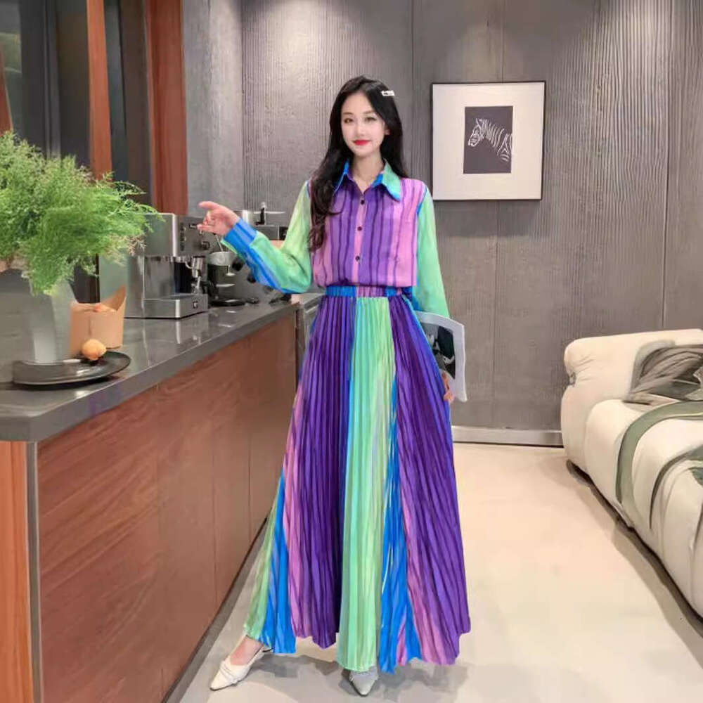 Temperament Womens New Light Mature Wind and Snow Spinning Grade Long Sleeved Top High Waist Hundred Pleated Half Skirt Set of Two BOHO DRESS SKINNY D