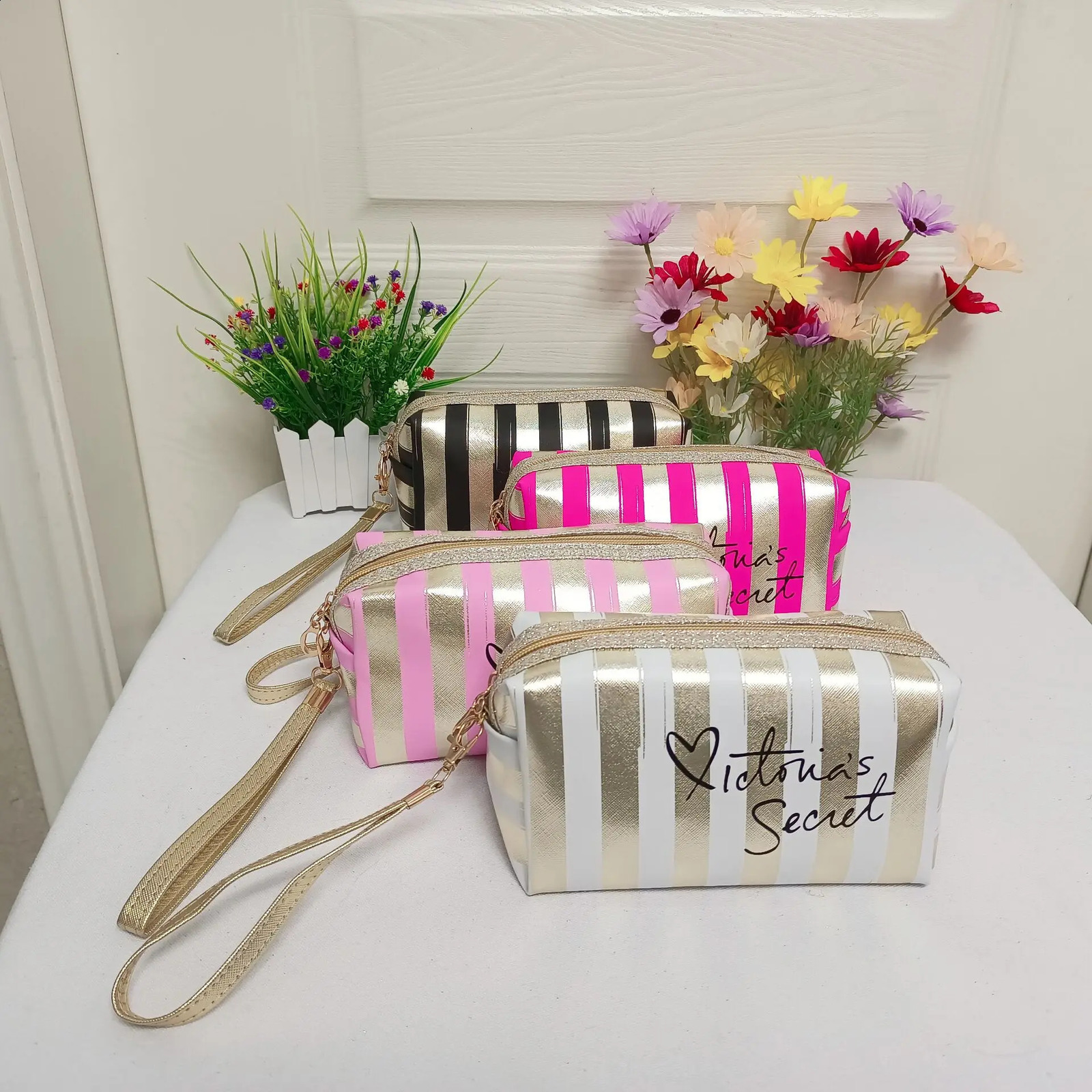 Portable Stripe Makeup Bag Small High Beauty Handheld Bag Mini Portable Cosmetic Storage Bag Waterproof Womens Bag 240723