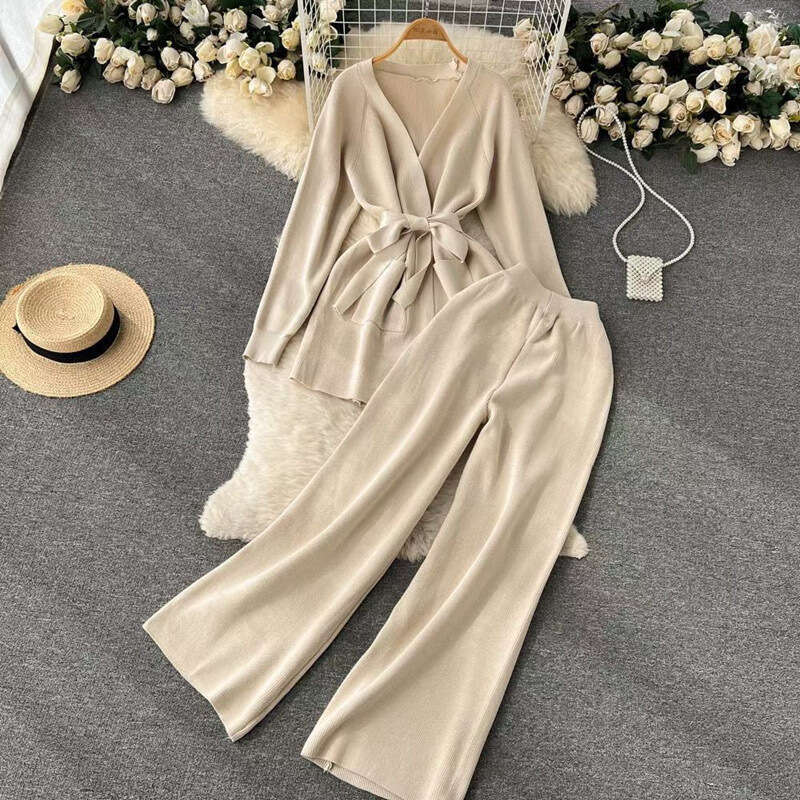 Fashionable Western Style, Slimming and Age Reducing Knitted Two-piece Set of Small Fragrant Wide Leg Pants Bifurcated Self-cultivation Novelty High W
