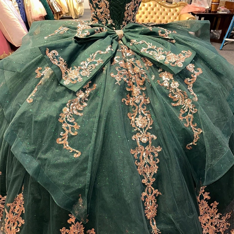 Emerald Green Shiny Quinceanera Dresses For Sweet 16 Princess Gown Gold Applique Beading Birthday Party Prom Dresses Vestido De