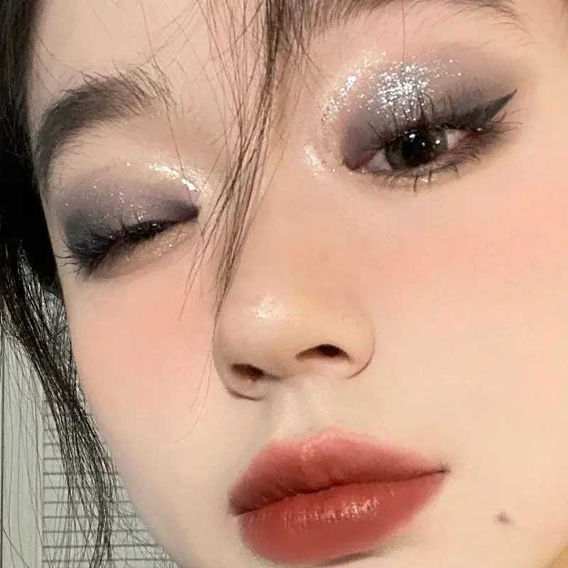 9 Colors Punk Smokey Matte Glitter Eyeshadow Palette Cool Toned Gray Black Eye Pigment Palette Shimmer Eye Shadow Makeup PaletteXJ250520
