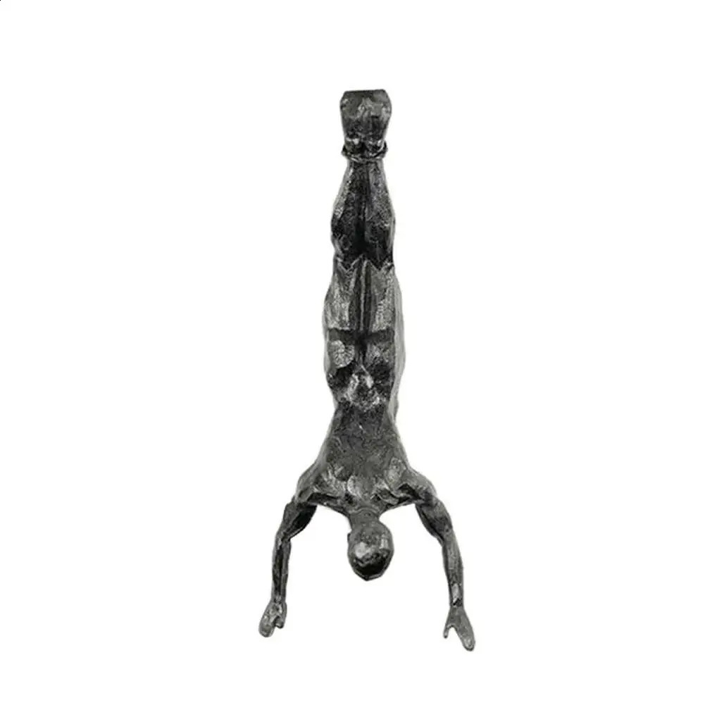 Athlete Rock Climbing Man Resin Background Wall Hanging Decoration Sculpture Statue Figures Creative Rock Climber Statue Pendant 240816