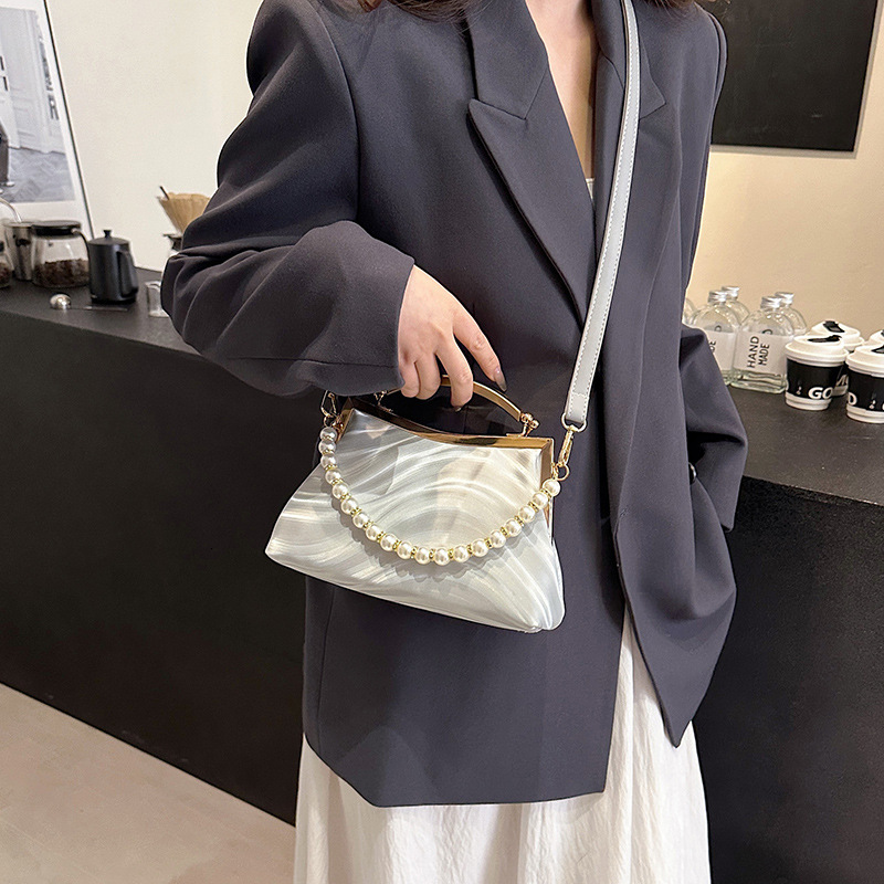 2024 new trendy and fashionable clip on shell bag, pearl handbag, stylish single shoulder diagonal cross women's bag H723#33 ddmybear