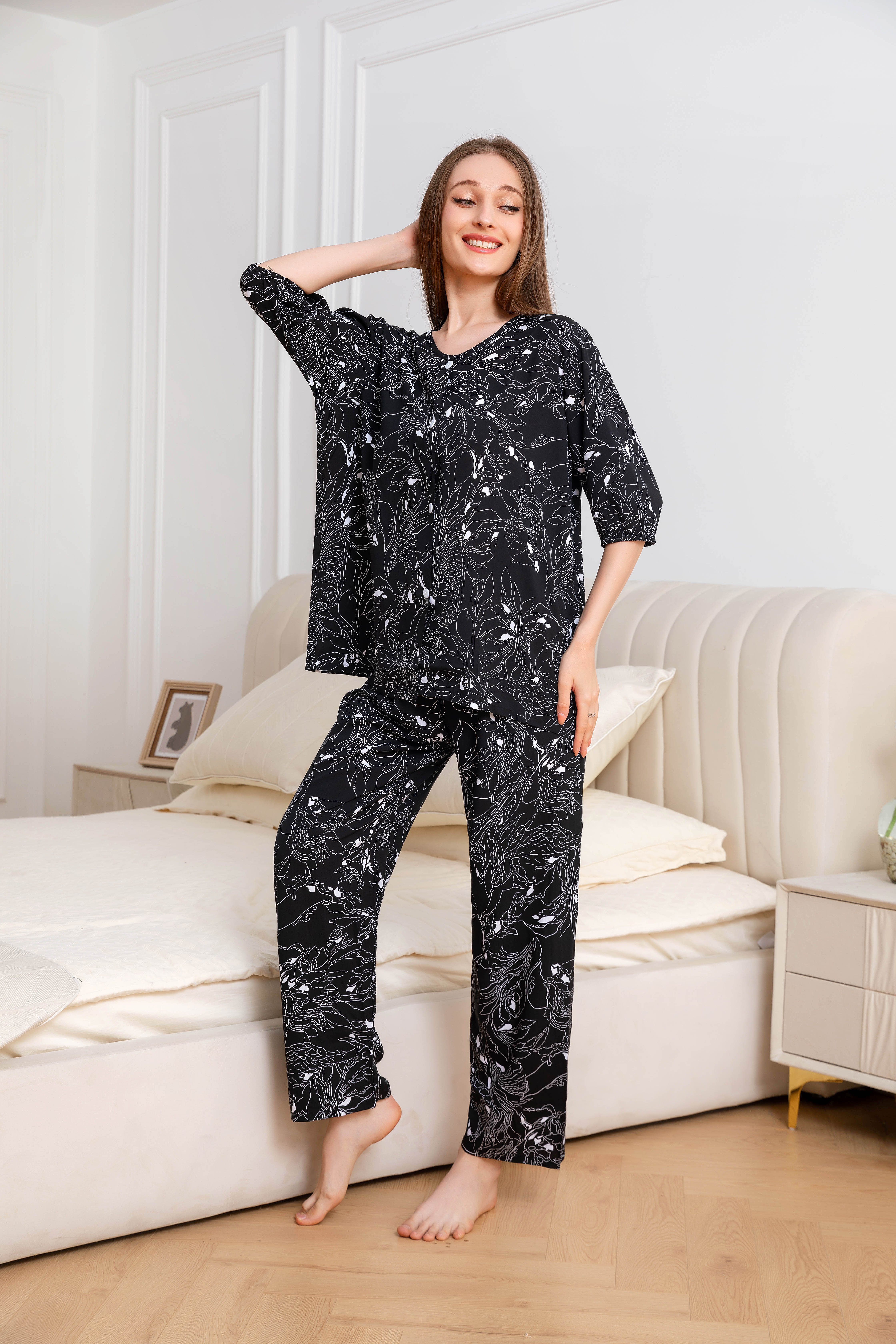 Women's home clothes, pajamas, black background, white leaf pants set C209