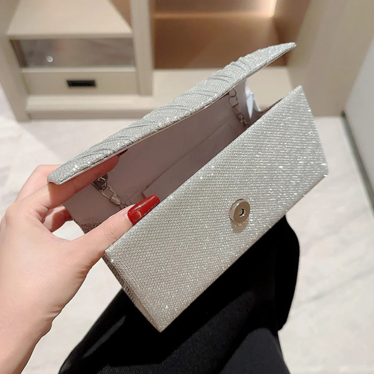 Ladies Glitter Silver Clutch Bag Envelope Evening Fashion Elegant Long Purse Women Chain Shoulder Bags Wedding Party Handbag 240722