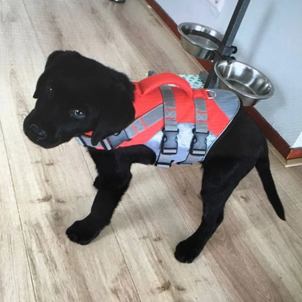 Life Jacket Swimming Lightweight Pet Lifesaver with Lift Handle Leash Ring Puppy Safety Vest for Small Medium Large Dog 240722