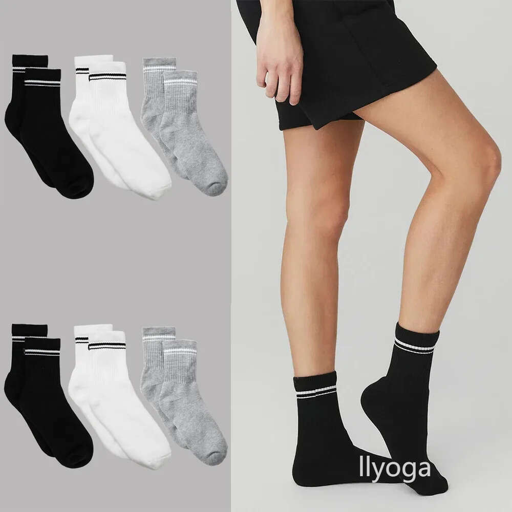 Yoga Cotton Socks Vintage Sports Long Sock Yoga Pilates Fitness Women Solid Color Fashion Socks Yoga Women Long Socks
