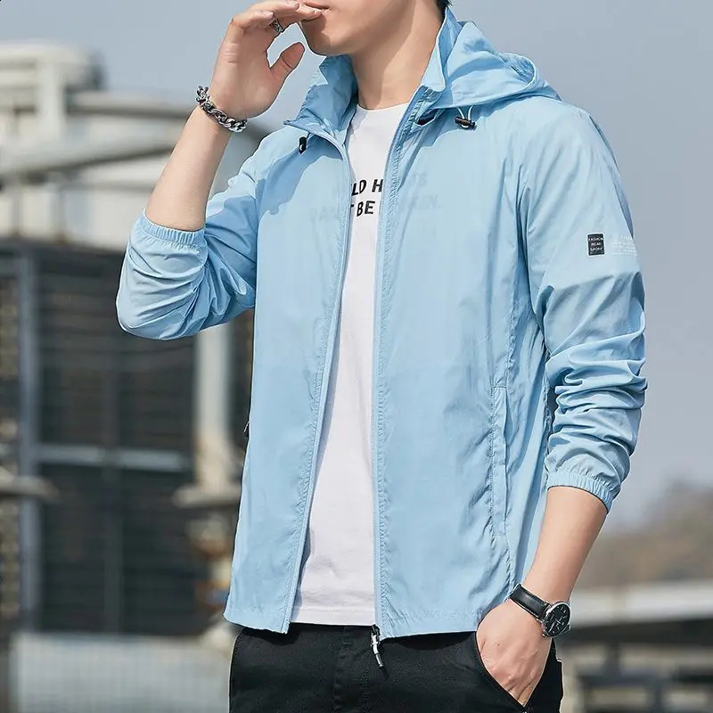 Summer Sun Protection Skin Coats Men Ultra-Light Sportswear Hooded Outwear Men Windbreaker Casual Solid Color Jackets T196 240816