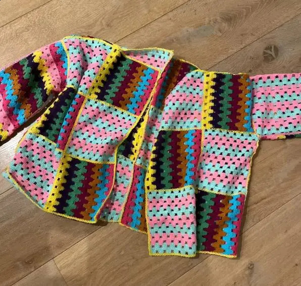 Colorful Sweater Coat Womens Autumn Fashion Unique Top Style Slim and Versatile Knitted Cardigan 240717